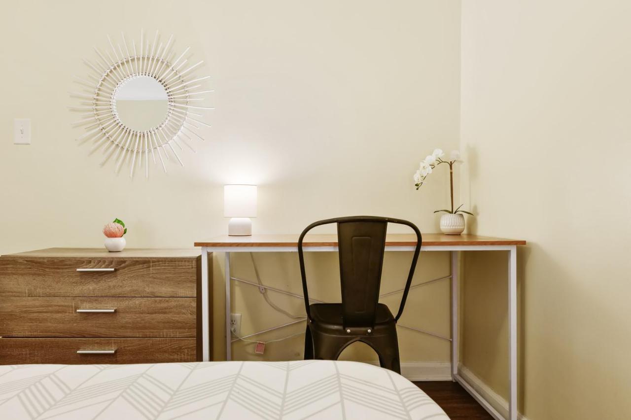 Dapper Digs - King Bed - Long Term Stays - Duke Durham Esterno foto