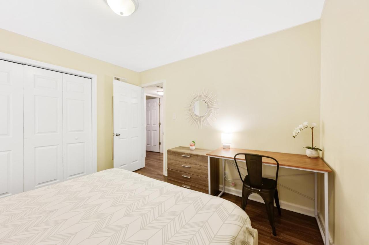 Dapper Digs - King Bed - Long Term Stays - Duke Durham Esterno foto
