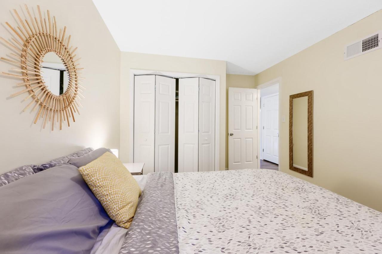 Dapper Digs - King Bed - Long Term Stays - Duke Durham Esterno foto