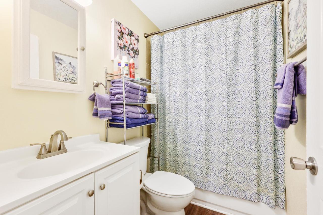 Dapper Digs - King Bed - Long Term Stays - Duke Durham Esterno foto